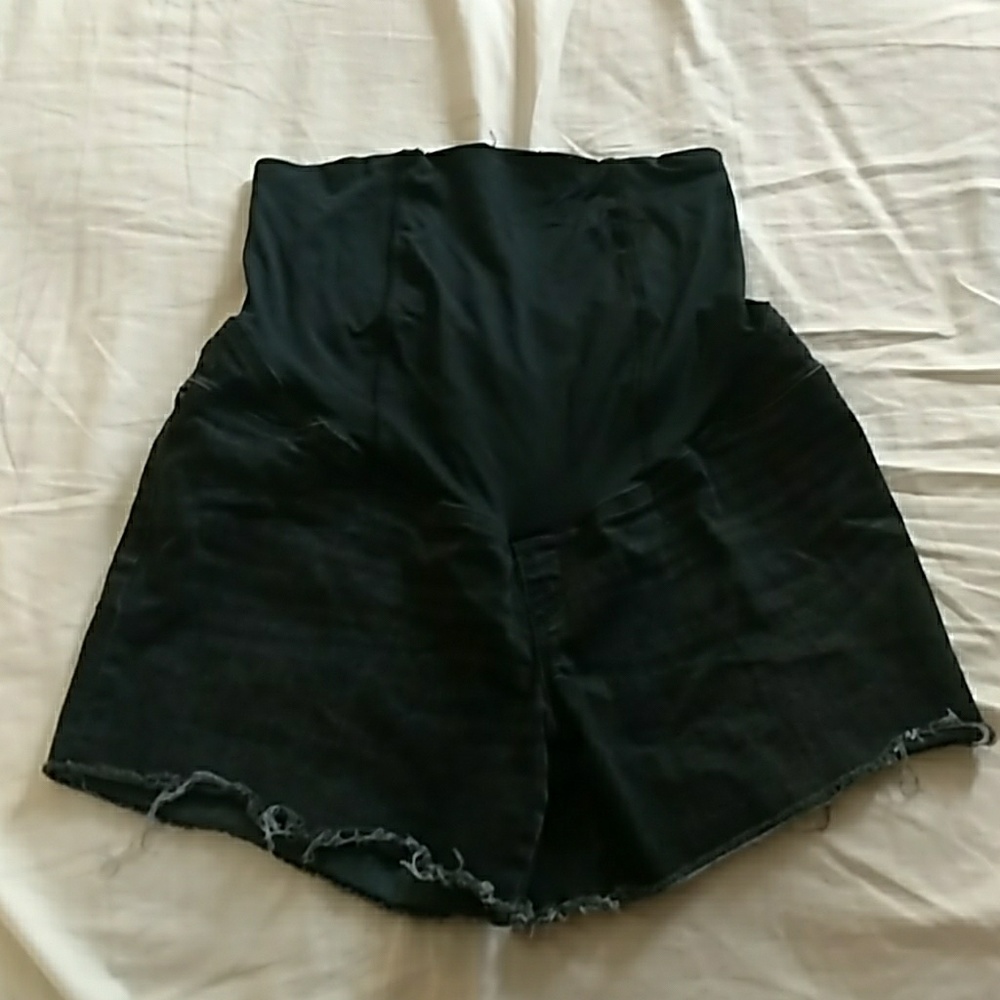 Maternity shorts